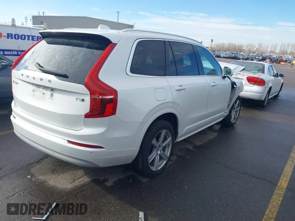 2022 Volvo XC90 Momentum with VIN YV4102PK0N1834100, listed as a IAAI auction lot 41629320 with 50,848 mi miles. Bid and sale history available at carsss.com. Image 4.