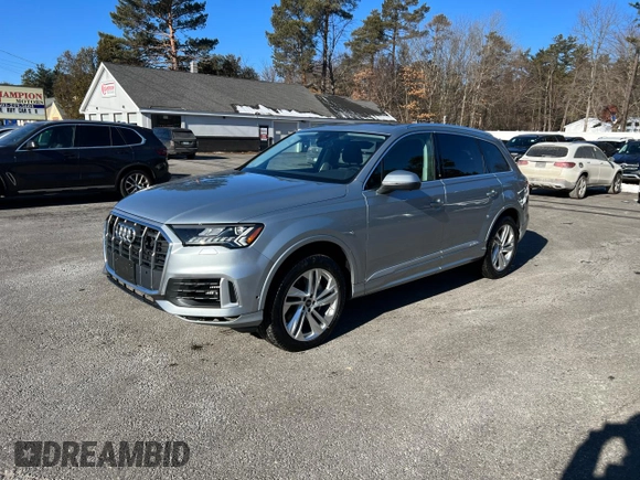 2024 Audi Q7 Premium Plus with VIN WA1LXBF78RD006198, listed as a Copart auction lot 43854945 with 31,863 mi miles and Clean title. Bid and sale history available at DreamBid. Image 2.