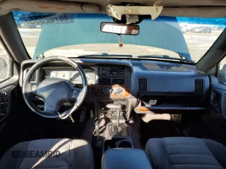 1996 Jeep Grand Cherokee Laredo with VIN 1J4GZ58S0TC245935, listed as a Copart auction lot 44782555 with 268,742 mi miles and Salvage Title. Bid and sale history available at carsss.com. Image 8.
