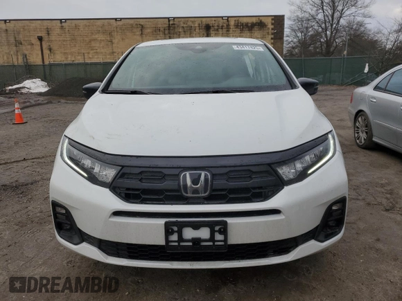2025 Honda Odyssey Sport-L with VIN 5FNRL6H76SB001743, listed as a Copart auction lot 43417425 with 4,461 mi miles and Salvage Title. Bid and sale history available at carsss.com. Image 5.