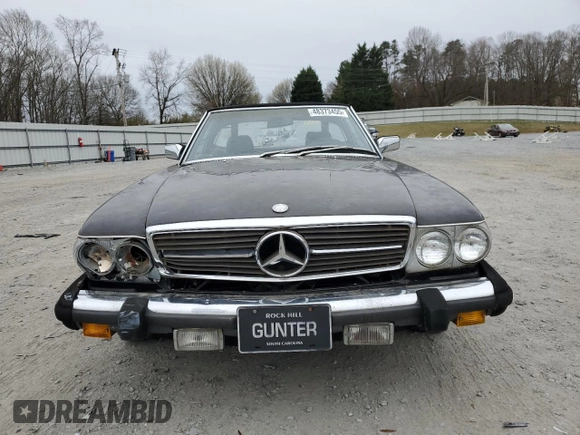 1985 Mercedes-Benz 380 z VIN WDBBA45C3FA030353, wystawiony jako Copart lot #48373455 z przebiegiem 97 471 mil mil oraz Nie do naprawy • Non repairable. Historia ofert i sprzedaży dostępna na DreamBid. Obrazek 5.