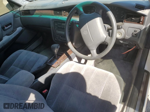 1996 Toyota Crown z VIN JZS1550042389, wystawiony jako Copart lot #68698234 z przebiegiem 117 283 mil mil oraz Szkoda całkowita • Salvage title. Historia ofert i sprzedaży dostępna na DreamBid. Obrazek 8.