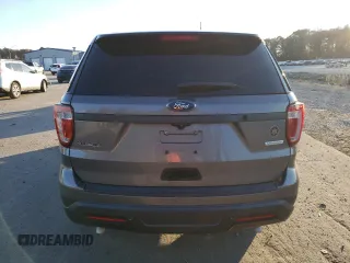 2018 Ford Police Interceptor Utility z VIN 1FM5K8AT7JGA57808, wystawiony jako Copart lot #82631264 z przebiegiem 123 019 mil mil oraz Szkoda całkowita • Salvage title. Historia ofert i sprzedaży dostępna na DreamBid. Obrazek 6.