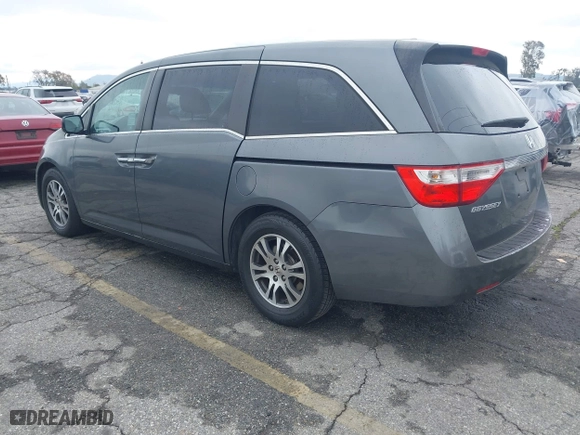 2011 Honda Odyssey EX-L with VIN 5FNRL5H63BB059407, listed as a IAAI auction lot 41922421 with 99,270 mi miles. Bid and sale history available at carsss.com. Image 3.