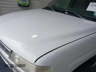 2005 Chevrolet Suburban Z71 z VIN 3GNFK16Z55G248593, wystawiony jako IAAI lot #42362738 z przebiegiem 215 711 mil mil oraz . Historia ofert i sprzedaży dostępna na DreamBid. Obrazek 12.