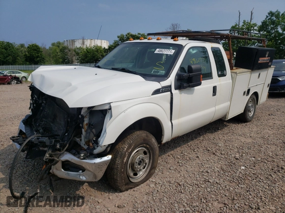 2013 Ford F-250 XL with VIN 1FD7X2B66DEA24301, listed as a Copart auction lot 48627771 with 244,779 mi miles and Salvage title. Bid and sale history available at DreamBid. Image 2.