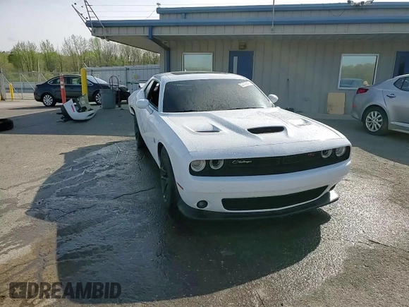 2021 Dodge Challenger R/T Scat Pack Widebody z VIN 2C3CDZFJ4MH649649, wystawiony jako Copart lot #51175535 z przebiegiem 52 535 mil mil oraz Szkoda całkowita • Salvage title. Historia ofert i sprzedaży dostępna na DreamBid. Obrazek 14.