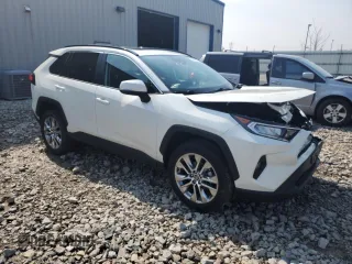 2021 Toyota RAV4 XLE Premium with VIN 2T3A1RFV4MW161896, listed as a Copart auction lot 59130275 with 18,133 mi miles and Salvage title. Bid and sale history available at DreamBid. Image 4.