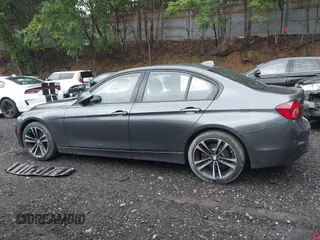 2018 BMW 3 Series 330i xDrive with VIN WBA8D9C58JEM34493, listed as a IAAI auction lot 42309425 with 58,868 mi miles and . Bid and sale history available at DreamBid. Image 14.