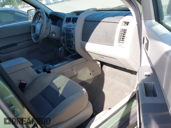 2008 Ford Escape Hybrid z VIN 1FMCU59H48KA68336, wystawiony jako IAAI lot #42083411 z przebiegiem 311 958 mil mil oraz . Historia ofert i sprzedaży dostępna na DreamBid. Obrazek 5.