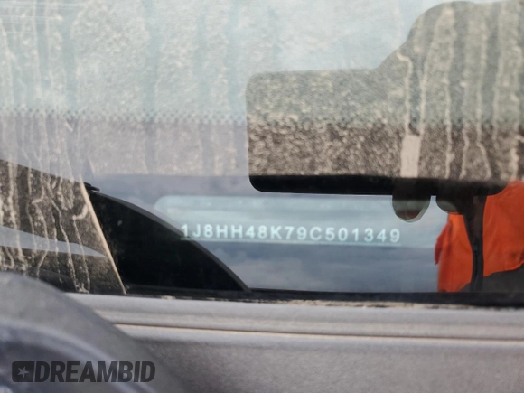 2009 Jeep Commander Sport z VIN 1J8HH48K79C501349, wystawiony jako Copart lot #62368885 z przebiegiem 191 923 mil mil oraz Szkoda całkowita • Salvage title. Historia ofert i sprzedaży dostępna na DreamBid. Obrazek 13.