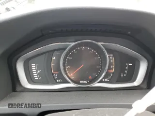 2018 Volvo V60 z VIN YV440MWK1J2051771, wystawiony jako Copart lot #67960674 z przebiegiem 49 782 mil mil oraz Szkoda całkowita • Salvage title. Historia ofert i sprzedaży dostępna na DreamBid. Obrazek 9.