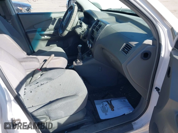 2006 Hyundai Tucson GL with VIN KM8JM72B56U324168, listed as a IAAI auction lot 42146955 with 206,919 mi miles. Bid and sale history available at carsss.com. Image 5.