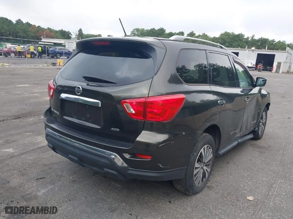 2017 Nissan Pathfinder SL with VIN 5N1DR2MM2HC615493, listed as a IAAI auction lot 40003811 with NaN miles. Bid and sale history available at carsss.com. Image 4.