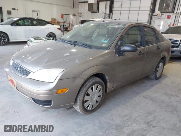 2005 Ford Focus S with VIN 1FAFP34N65W225613, listed as a IAAI auction lot 41793413 with 155,849 mi miles and . Bid and sale history available at carsss.com. Image 2.