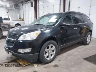 2012 Chevrolet Traverse 1LT z VIN 1GNKVGED8CJ213010, wystawiony jako IAAI lot #41491520 z przebiegiem 185 111 mil mil oraz . Historia ofert i sprzedaży dostępna na DreamBid. Obrazek 2.