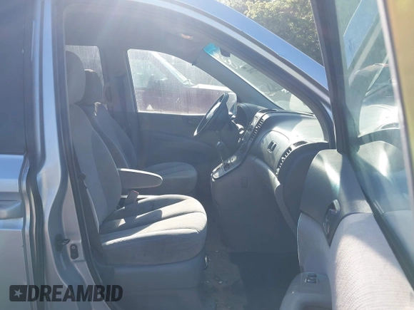 2006 Kia Sedona LX with VIN KNDMB233466038303, listed as a IAAI auction lot 42237102 with 279,805 mi miles and . Bid and sale history available at DreamBid. Image 5.