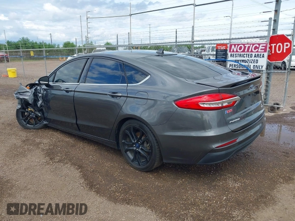 2019 Ford Fusion SE with VIN 3FA6P0HD3KR171749, listed as a IAAI auction lot 40298552 with 70,784 mi miles. Bid and sale history available at carsss.com. Image 3.