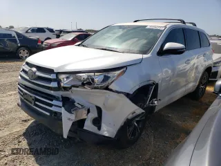 2017 Toyota Highlander LE with VIN 5TDZZRFH9HS205999, listed as a Copart auction lot 60603665 with 103,644 mi miles and Clean title. Bid and sale history available at DreamBid. Image 1.
