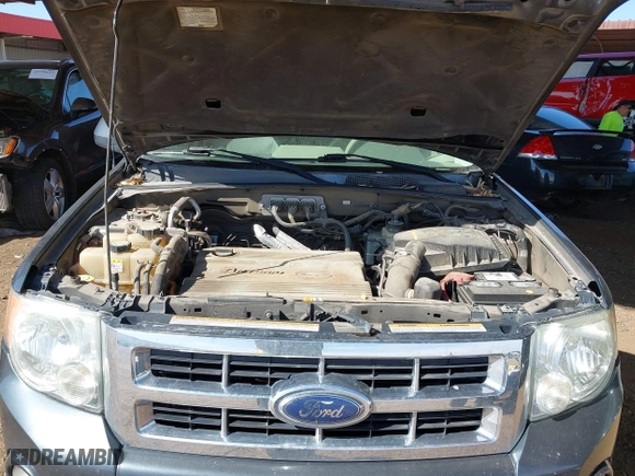 2008 Ford Escape Hybrid with VIN 1FMCU49HX8KB90001, listed as a IAAI auction lot 41558762 with 200,677 mi miles. Bid and sale history available at carsss.com. Image 10.