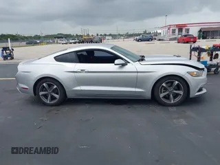 2015 Ford Mustang V6 z VIN 1FA6P8AM1F5316868, wystawiony jako IAAI lot #42618687 z przebiegiem 93 238 mil mil oraz . Historia ofert i sprzedaży dostępna na DreamBid. Obrazek 14.