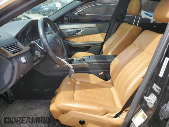 2010 Mercedes-Benz E-Class E 550 Luxury with VIN WDDHF9AB6AA120991, listed as a Copart auction lot 52893125 with 104,606 mi miles and Salvage Title. Bid and sale history available at carsss.com. Image 7.