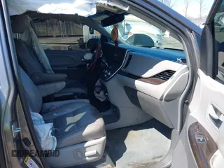 2015 Toyota Sienna XLE with VIN 5TDYK3DC6FS645065, listed as a IAAI auction lot 41937548 with 355,732 mi miles. Bid and sale history available at carsss.com. Image 5.