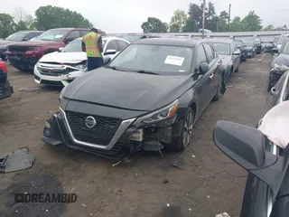 2019 Nissan Altima SV with VIN 1N4BL4DV4KC122929, listed as a IAAI auction lot 42126187 with 146,842 mi miles and . Bid and sale history available at DreamBid. Image 17.