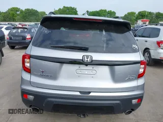 2019 Honda Passport Elite with VIN 5FNYF8H08KB018545, listed as a IAAI auction lot 41923505 with 31,249 mi miles and . Bid and sale history available at carsss.com. Image 16.
