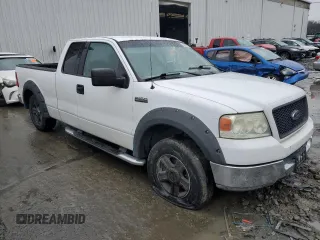 2004 Ford F-150 STX with VIN 1FTRX12W04NB71236, listed as a Copart auction lot 81882684 with 281,968 mi miles and Salvage title. Bid and sale history available at DreamBid. Image 4.
