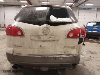 2011 Buick Enclave CXL-1 with VIN 5GAKVBED8BJ380463, listed as a IAAI auction lot 41577710 with 260,064 mi miles. Bid and sale history available at carsss.com. Image 16.