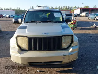 2008 Jeep Liberty Sport with VIN 1J8GP28K88W171737, listed as a IAAI auction lot 41872857 with 220,685 mi miles. Bid and sale history available at carsss.com. Image 6.
