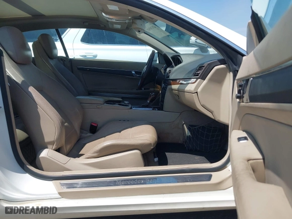 2011 Mercedes-Benz E-Class E 350 with VIN WDDKJ5GB8BF076503, listed as a IAAI auction lot 42038949 with 183,181 mi miles. Bid and sale history available at carsss.com. Image 5.