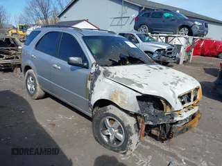 2008 Kia Sorento LX z VIN KNDJC735885819509, wystawiony jako IAAI lot #41843034 z przebiegiem Nie podano mil oraz . Historia ofert i sprzedaży dostępna na DreamBid. Obrazek 1.