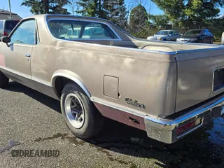 1983 GMC Caballero z VIN 1GTCW8092DR501014, wystawiony jako Copart lot #47653195 z przebiegiem 139 239 mil mil oraz Tytuł czysty. Historia ofert i sprzedaży dostępna na DreamBid. Obrazek 3.