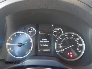 2021 Lexus GX 460 Premium z VIN JTJAM7BX2M5272499, wystawiony jako IAAI lot #42014680 z przebiegiem 90 550 mil mil oraz . Historia ofert i sprzedaży dostępna na DreamBid. Obrazek 7.