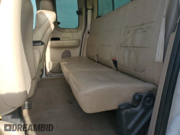 2001 Ford F-150 XL with VIN 2FTRX07W61CA71064, listed as a Copart auction lot 45308595 with 261,466 mi miles and Salvage Title. Bid and sale history available at carsss.com. Image 11.