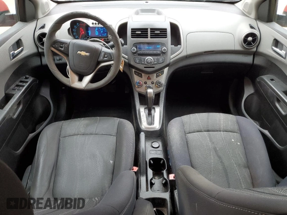 2012 Chevrolet Sonic LT z VIN 1G1JC5SH3C4217821, wystawiony jako Copart lot #51443435 z przebiegiem 95 851 mil mil oraz Nie do naprawy • Non repairable. Historia ofert i sprzedaży dostępna na DreamBid. Obrazek 8.