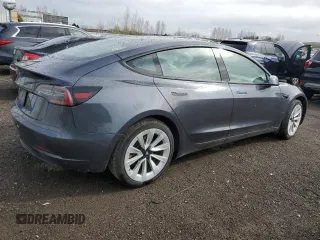 2021 Tesla Model 3 Standard Range Plus z VIN 5YJ3E1EA6MF838465, wystawiony jako Copart lot #55296995 z przebiegiem 81 661 mil mil oraz Czysty tytuł • Clean title. Historia ofert i sprzedaży dostępna na DreamBid. Obrazek 3.