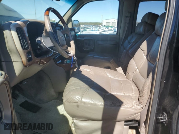 2000 GMC Savana z VIN 1GDFG15R7Y1172918, wystawiony jako Copart lot #46619805 z przebiegiem 284 116 mil mil oraz Szkoda całkowita • Salvage title. Historia ofert i sprzedaży dostępna na DreamBid. Obrazek 7.