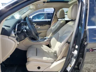 2018 Mercedes-Benz GLC 300 z VIN WDC0G4JB0JV090459, wystawiony jako Copart lot #57097585 z przebiegiem 104 690 mil mil oraz Czysty tytuł • Clean title. Historia ofert i sprzedaży dostępna na DreamBid. Obrazek 7.