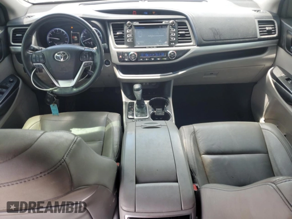 2018 Toyota Highlander SE z VIN 5TDJZRFH4JS801234, wystawiony jako Copart lot #58356715 z przebiegiem 140 265 mil mil oraz Szkoda całkowita • Salvage title. Historia ofert i sprzedaży dostępna na DreamBid. Obrazek 8.
