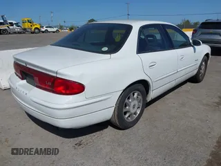 1999 Buick Regal LS with VIN 2G4WB52K7X1460993, listed as a IAAI auction lot 41984755 with 173,172 mi miles. Bid and sale history available at carsss.com. Image 4.