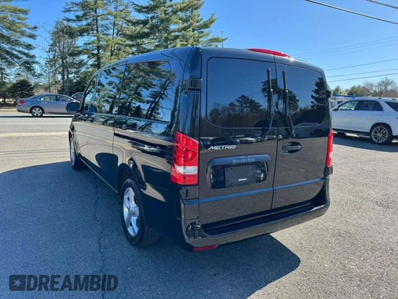 2020 Mercedes-Benz Metris with VIN W1WV0FEY9L3688689, listed as a Copart auction lot 52862564 with 164,030 mi miles and . Bid and sale history available at DreamBid. Image 4.