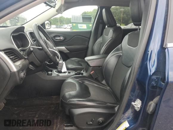 2018 Jeep Cherokee Latitude Plus z VIN 1C4PJMLX8JD607124, wystawiony jako Copart lot #62834735 z przebiegiem 131 690 mil mil oraz Szkoda całkowita • Salvage title. Historia ofert i sprzedaży dostępna na DreamBid. Obrazek 7.