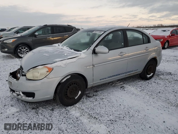 2007 Hyundai Accent GL z VIN KMHCN45CX7U127037, wystawiony jako Copart lot #86041984 z przebiegiem 212 828 mil mil oraz Szkoda całkowita • Salvage title. Historia ofert i sprzedaży dostępna na DreamBid. Obrazek 1.