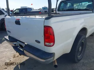 2005 Ford Super Duty F-250 XL with VIN 1FTSX20515EB09203, listed as a IAAI auction lot 41849426 with 179,296 mi miles. Bid and sale history available at carsss.com. Image 12.