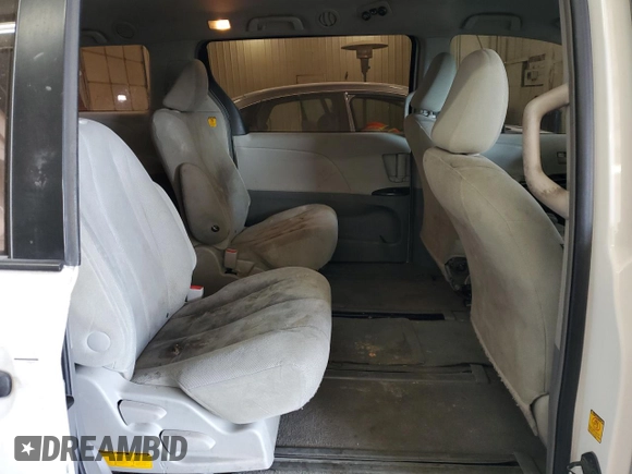 2011 Toyota Sienna with VIN 5TDZK3DC2BS006079, listed as a Copart auction lot 47065045 with 195,663 mi miles and Salvage Title. Bid and sale history available at carsss.com. Image 11.