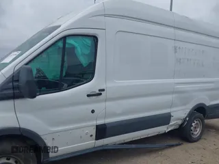 2018 Ford Transit z VIN 1FTBW3XMXJKB24221, wystawiony jako IAAI lot #42425978 z przebiegiem 77 666 mil mil oraz . Historia ofert i sprzedaży dostępna na DreamBid. Obrazek 18.