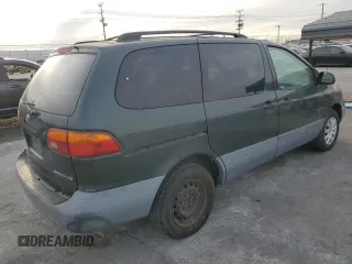 1999 Toyota Sienna CE with VIN 4T3ZF19C1XU146082, listed as a Copart auction lot 82063524 with 158,294 mi miles and Clean Title. Bid and sale history available at carsss.com. Image 3.